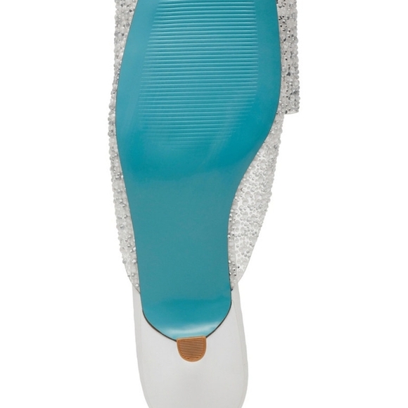 🔹️Betsey Johnson🔹️ Babe Lucite Faux Pearl Bow Kitten Heels - Picture 8 of 9